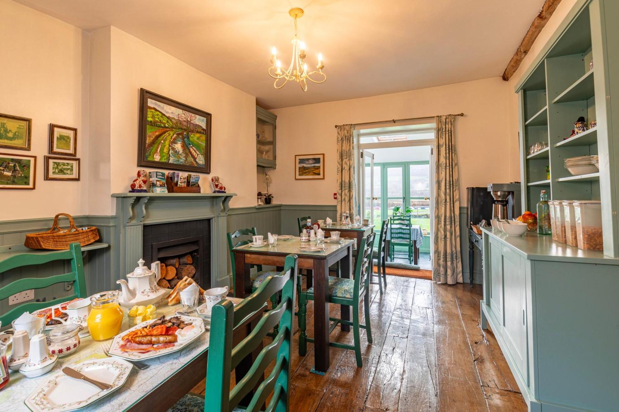 Ty Newydd Bed & Breakfast